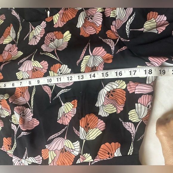 NEW.  Brand: Who what wear, floral dress, size: S - Picture 7 of 13
